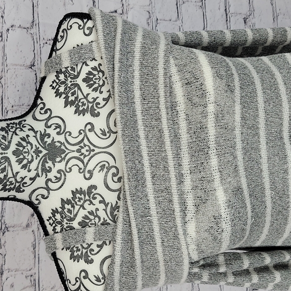 Lavender Field sweater - Picture 3 of 5